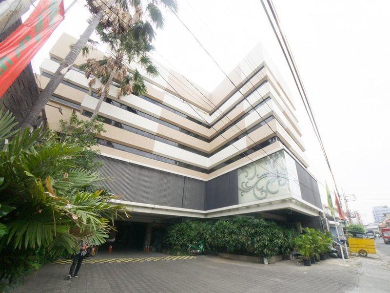 New Grand Park Hotel Surabaya Esterno foto