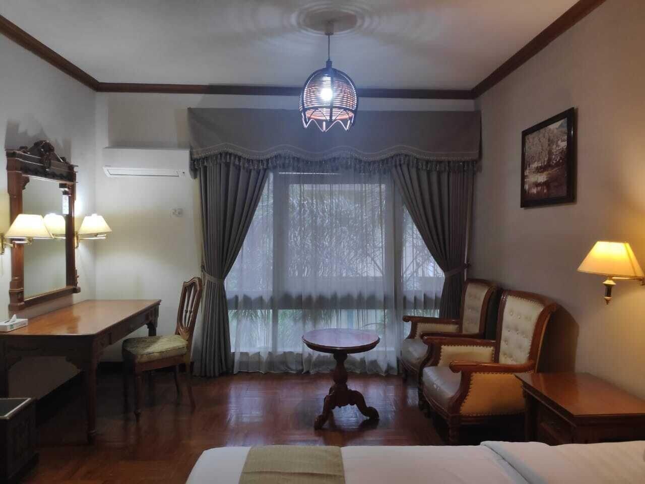 New Grand Park Hotel Surabaya Esterno foto