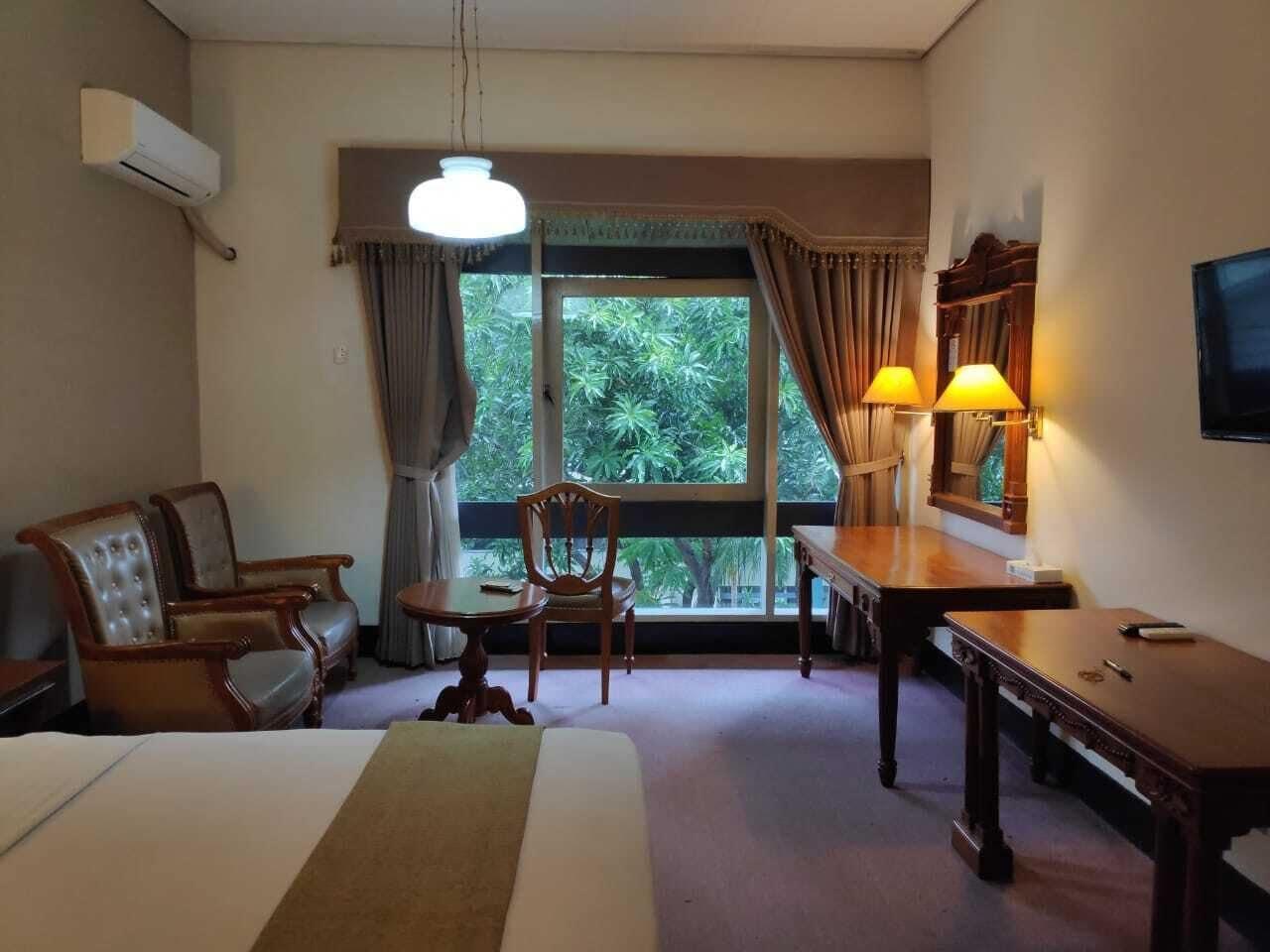 New Grand Park Hotel Surabaya Esterno foto