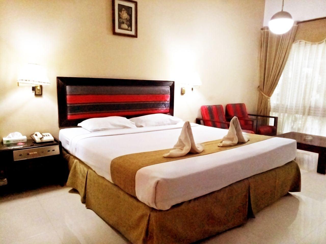 New Grand Park Hotel Surabaya Esterno foto
