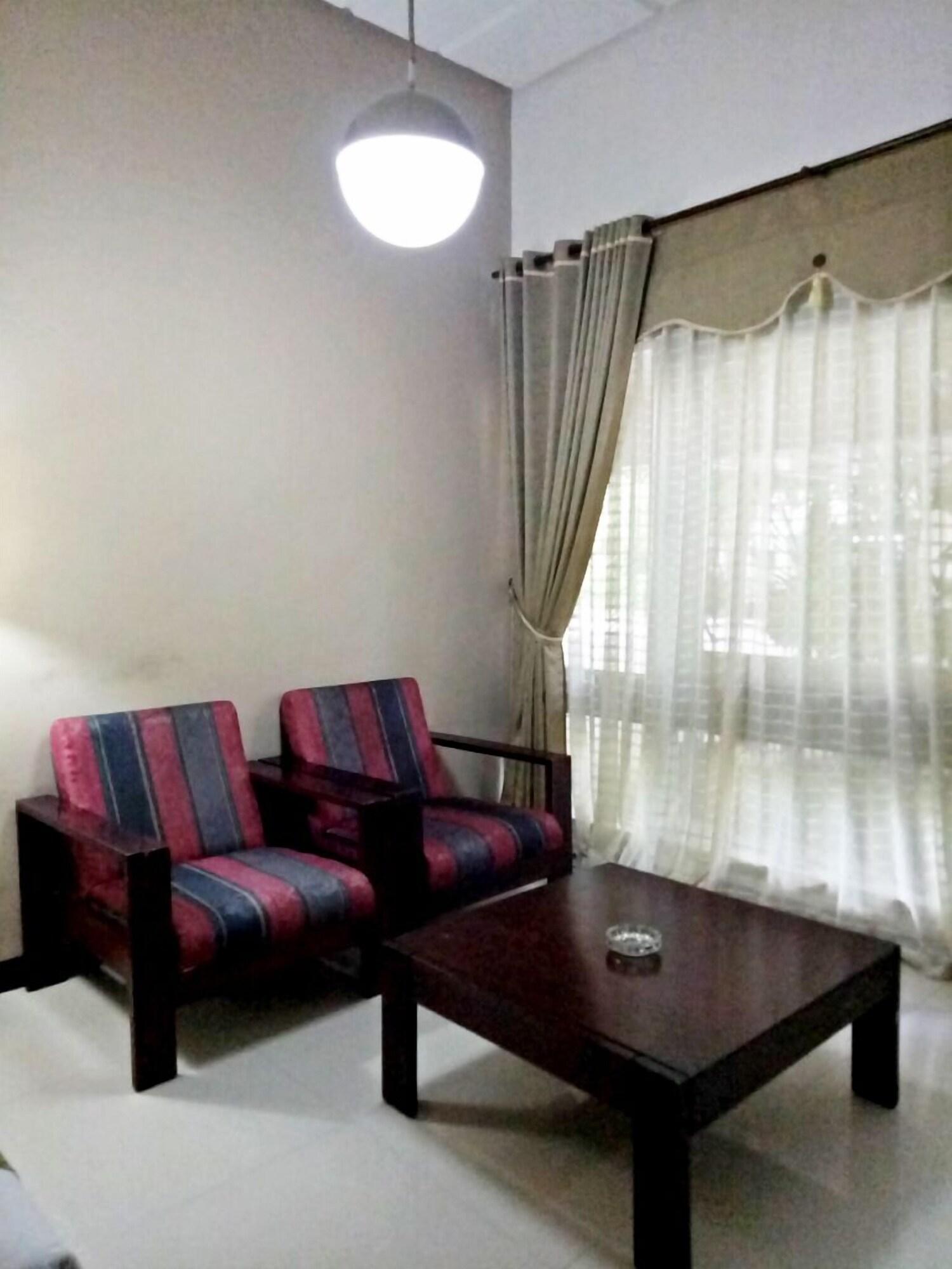 New Grand Park Hotel Surabaya Esterno foto