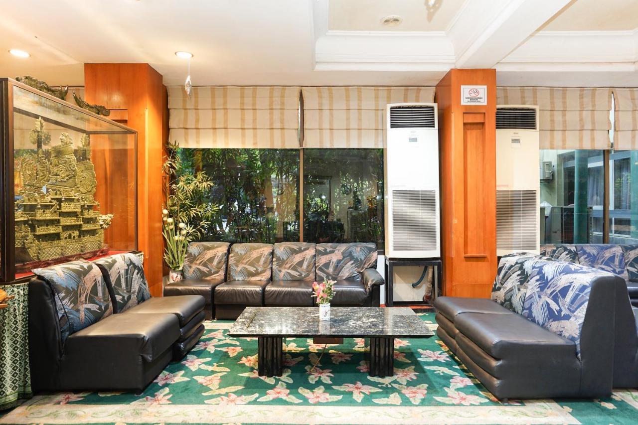 New Grand Park Hotel Surabaya Esterno foto