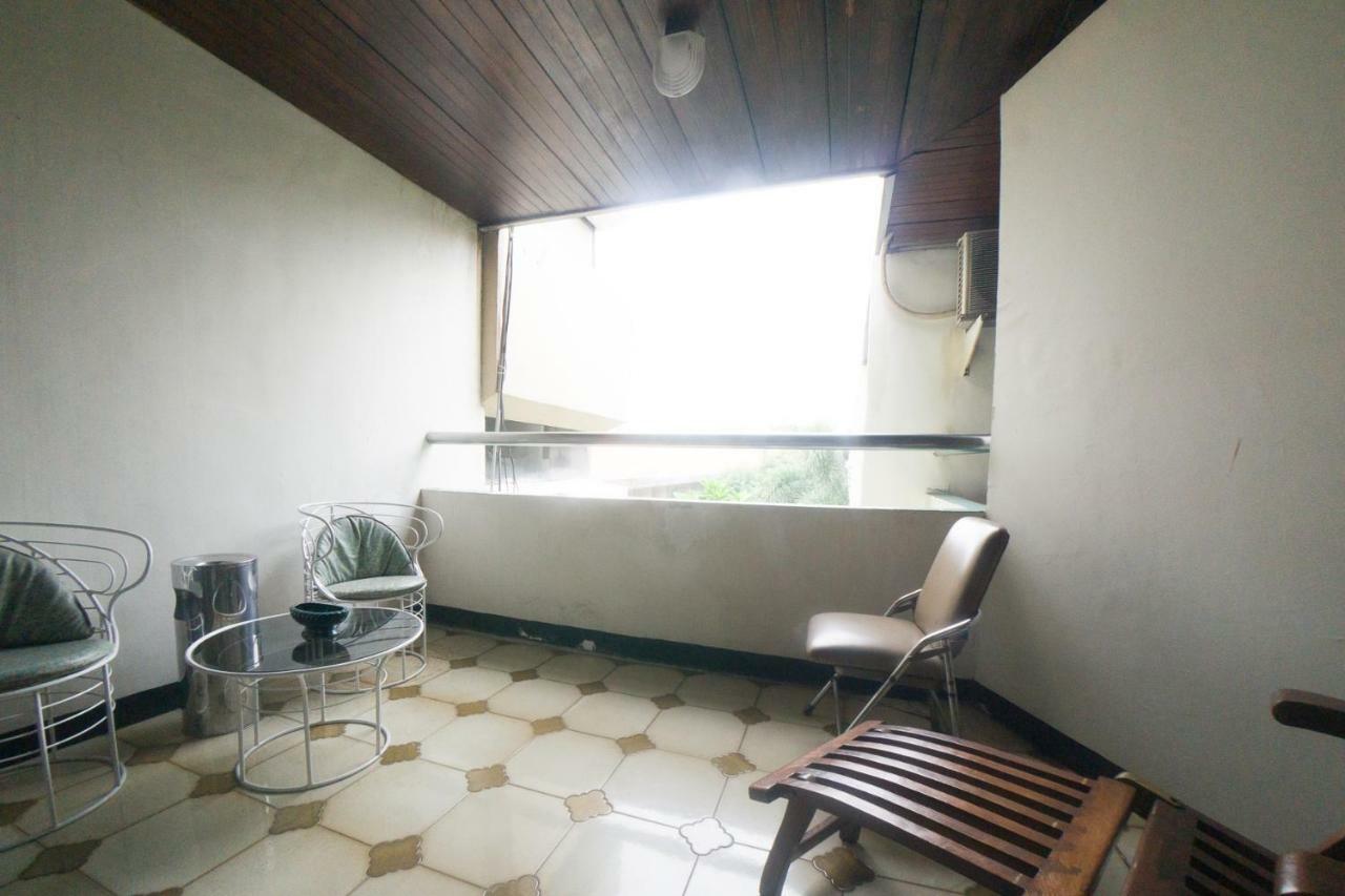 New Grand Park Hotel Surabaya Esterno foto