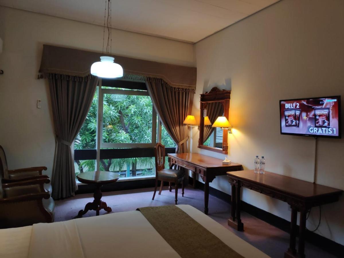 New Grand Park Hotel Surabaya Esterno foto